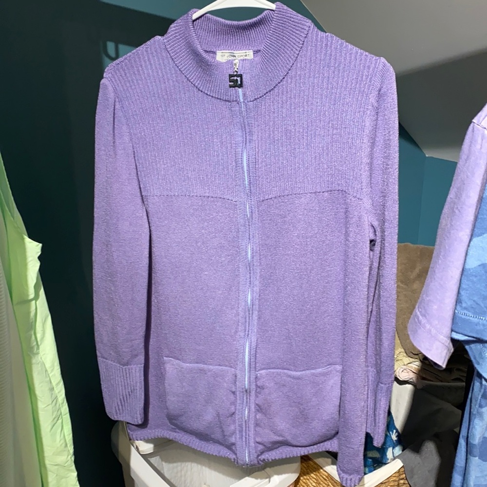 St. John Sport | Full zip sweater w/ pockets sz M